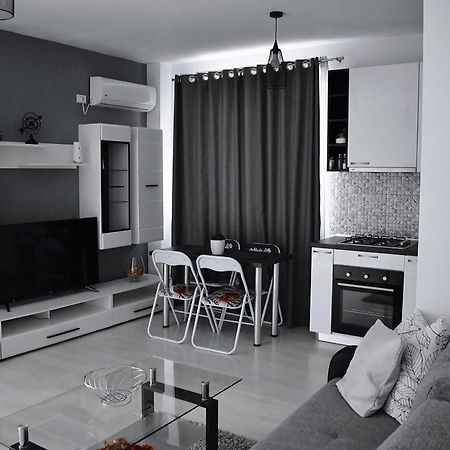 Etalon Airport Apartments Otopeni Exterior foto